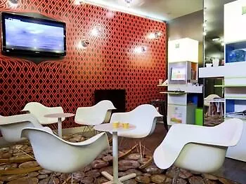 Hotel Ibis Styles République Le Marais Parigi